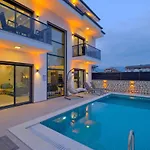 Unique 1 Villa *