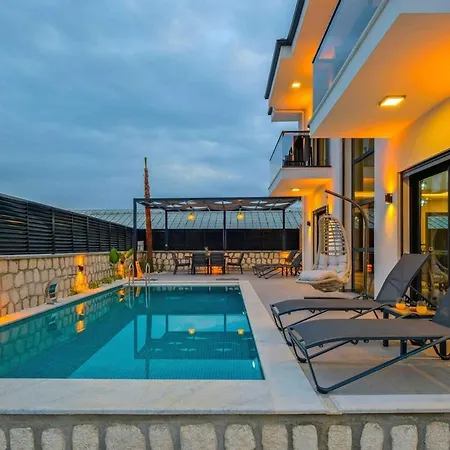 Unique 1 Villa *
